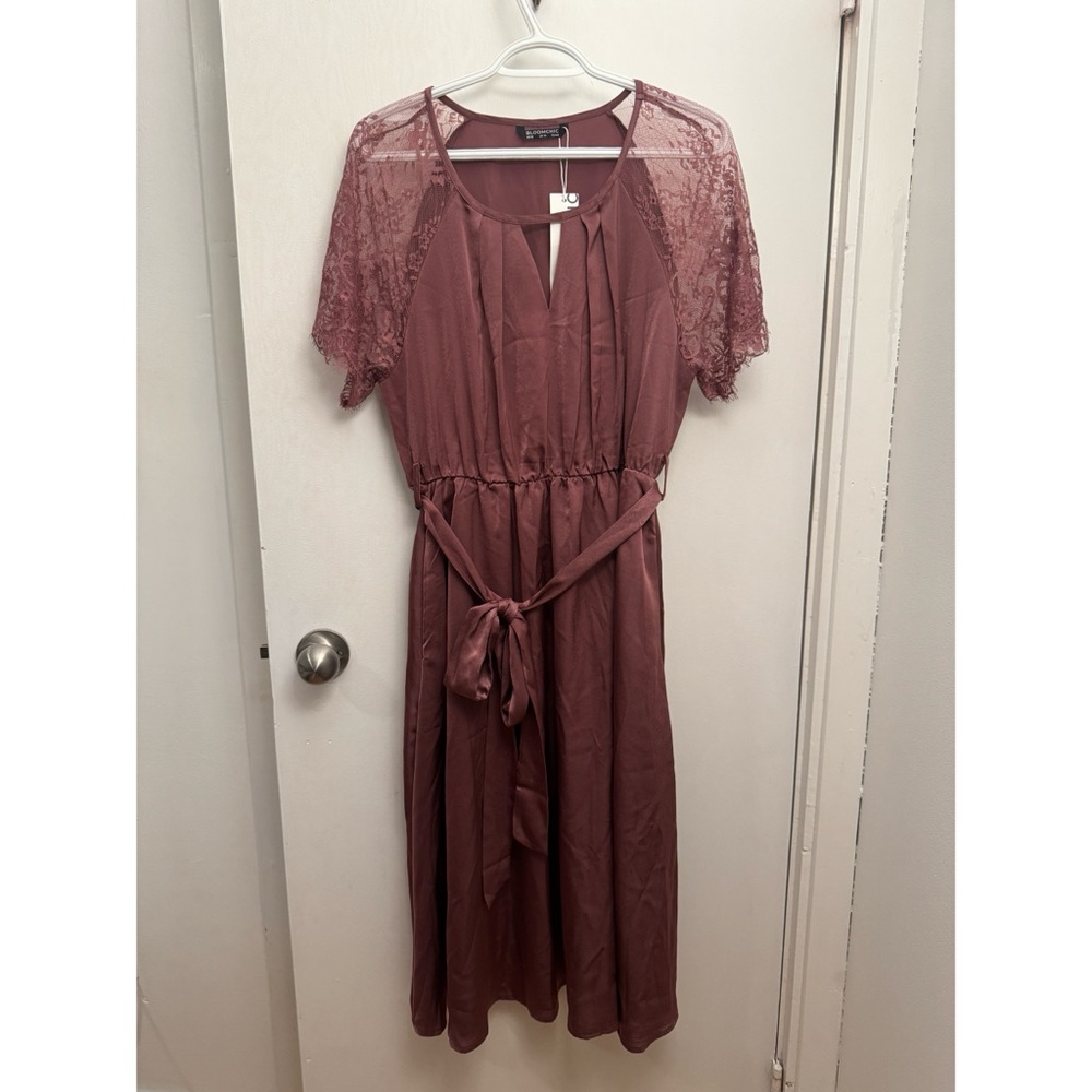 BloomChic Lace Sleeve Midi Dress in Dusty Rose